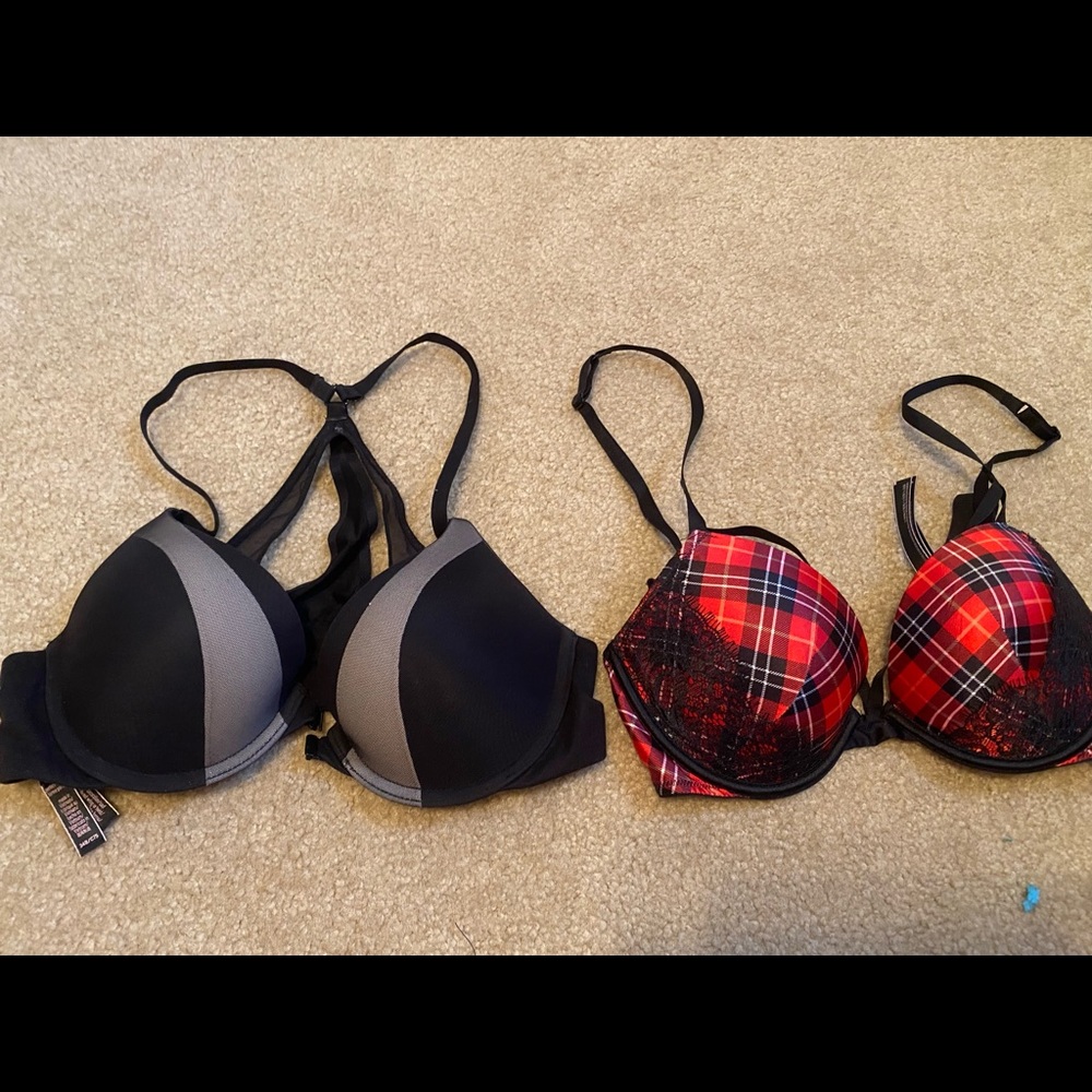 Set of 2 sexy Victoria Secret 34 B bras